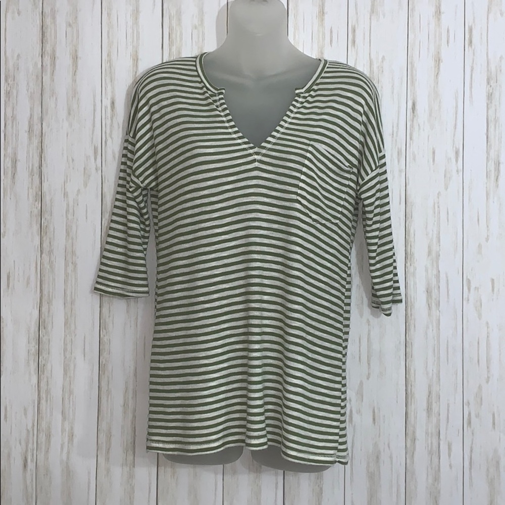 Size XS BKE Olive Striped Top